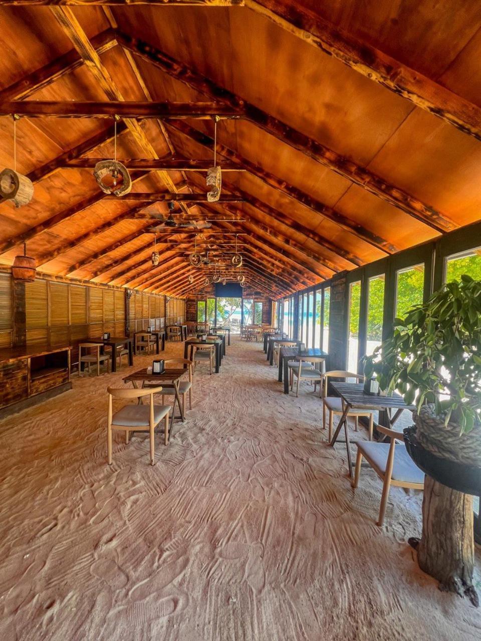 Tranquila Beach Hotel Rasdhoo Exterior foto